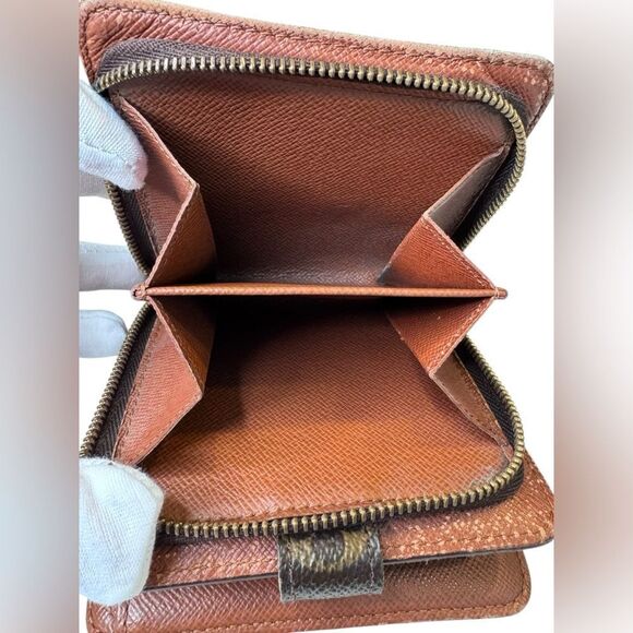 Louis Vuitton Monogram Compact Wallet - Picture 8 of 12